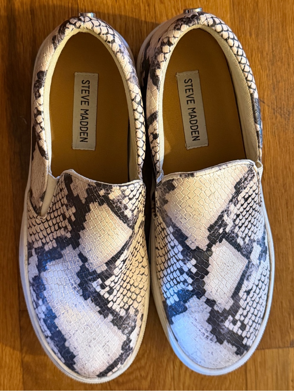 Steve Madden White & Black Snake-Print Slip-On
